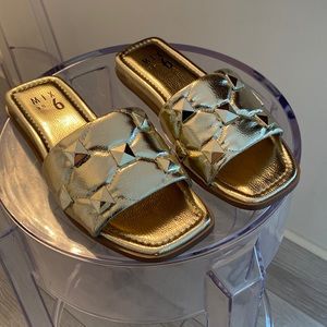 Gold slides